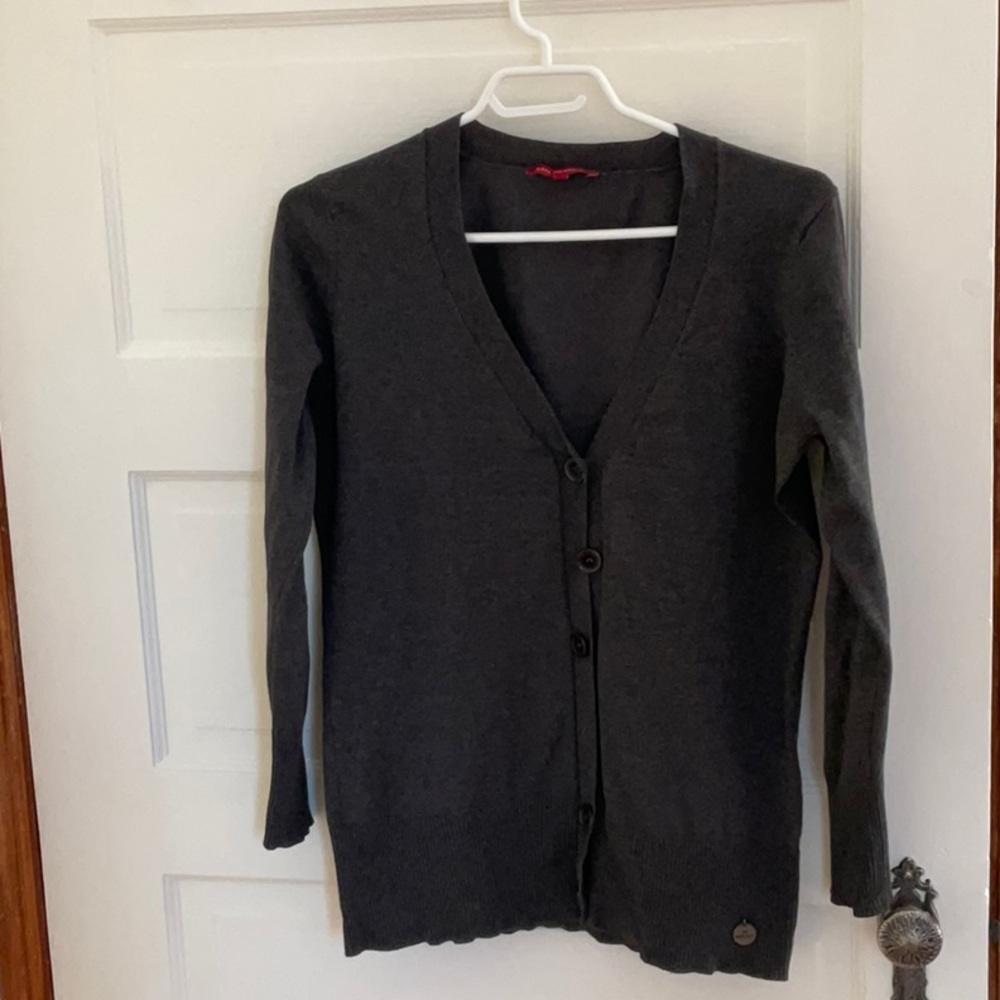 Classic grey cardigan, V neck